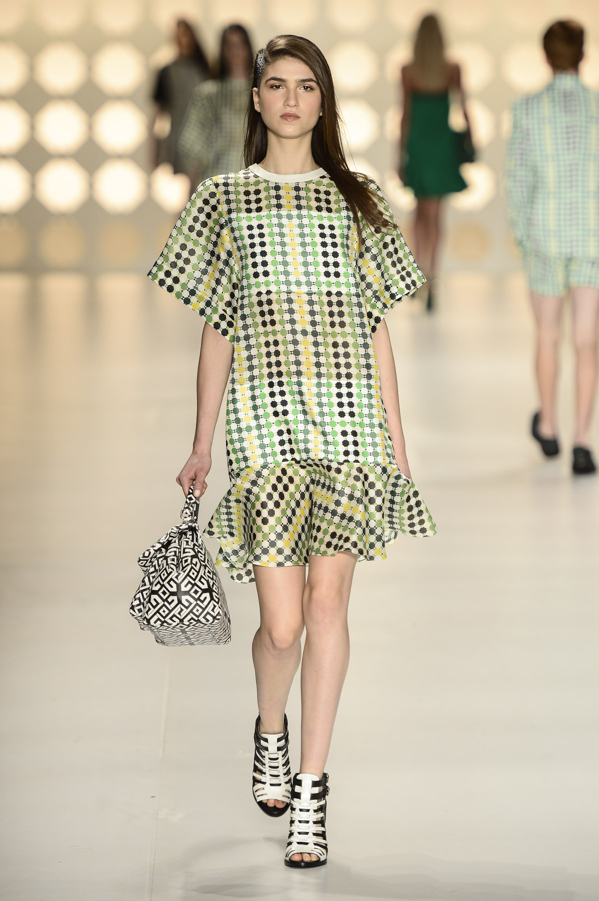 desfile-colcci-spfw-verao2014-056