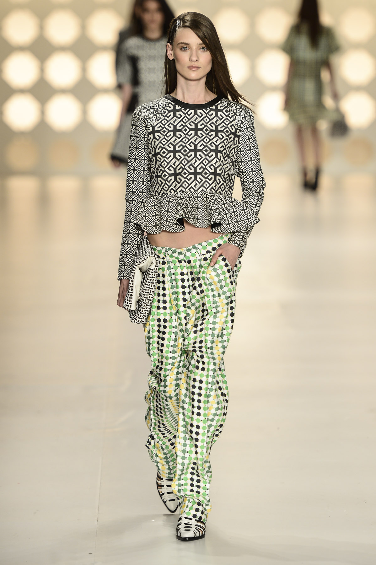 desfile-colcci-spfw-verao2014-059