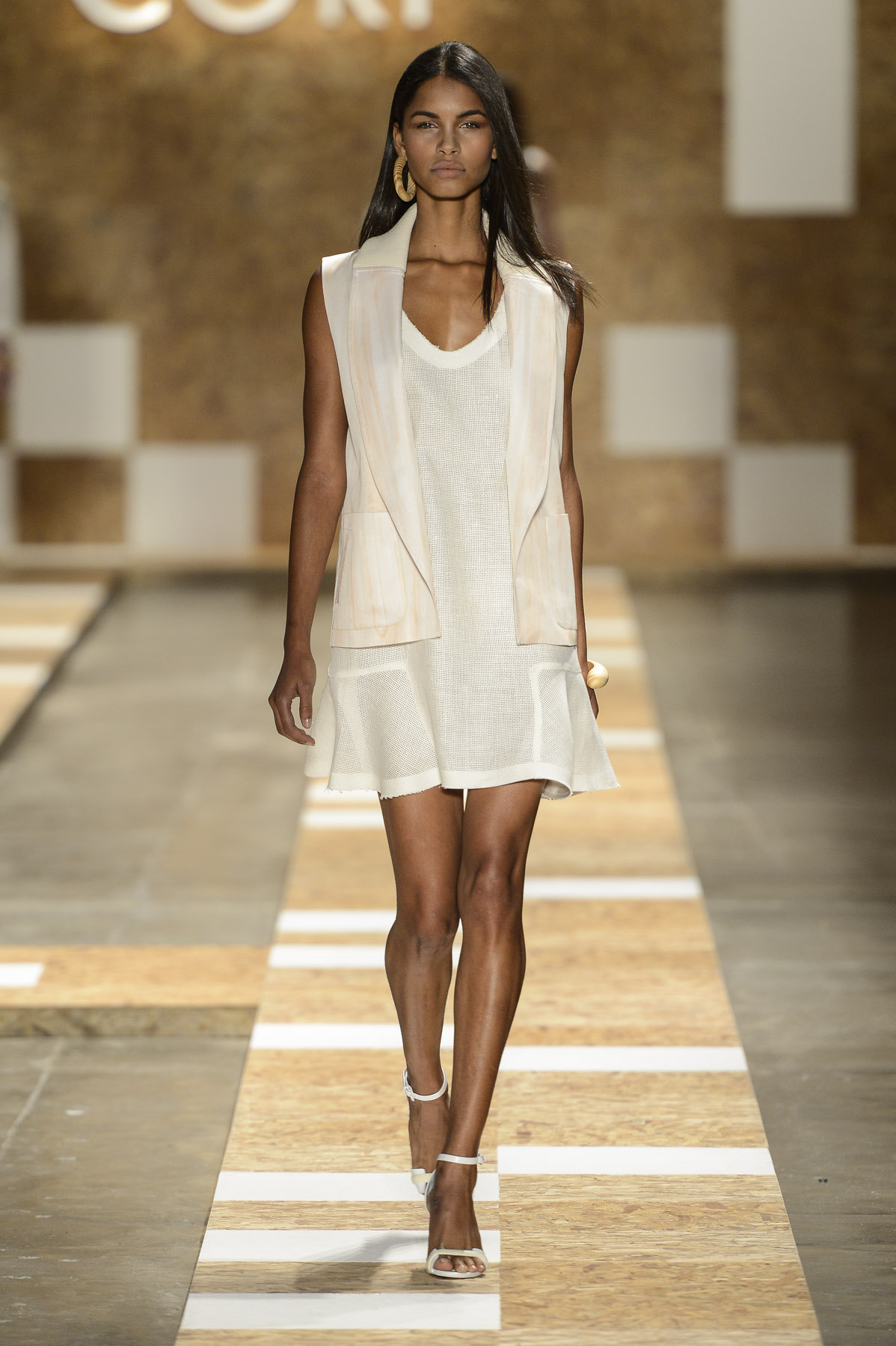 desfile-cori-spfw-verao2014-005