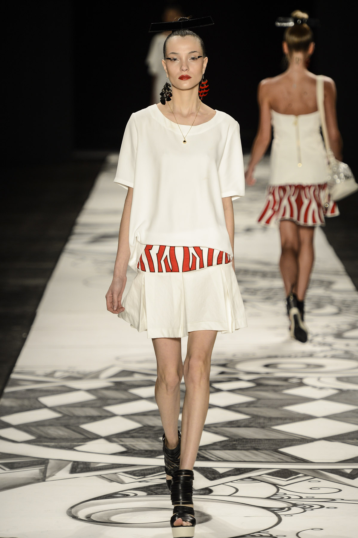 desfile-julianajabour-spfw-verao2014-010