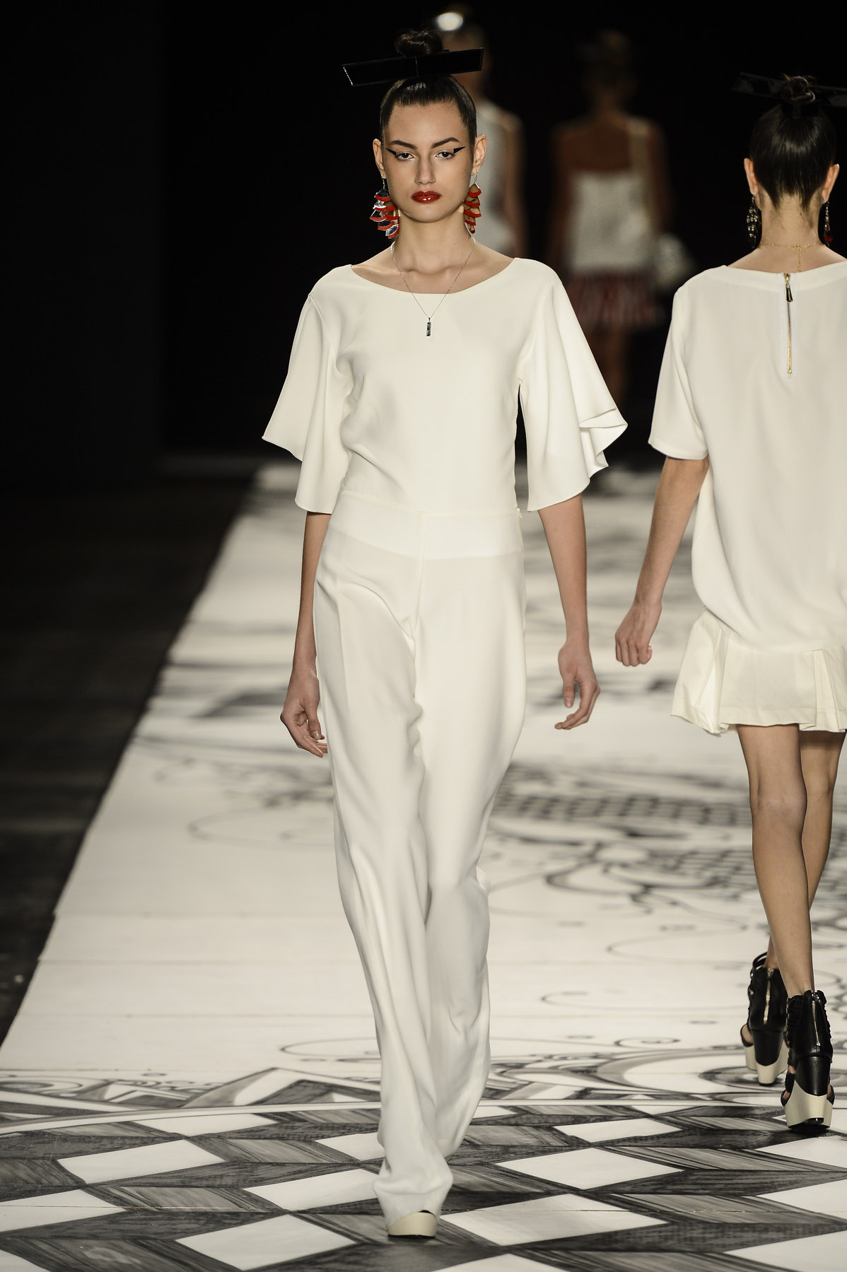 desfile-julianajabour-spfw-verao2014-011