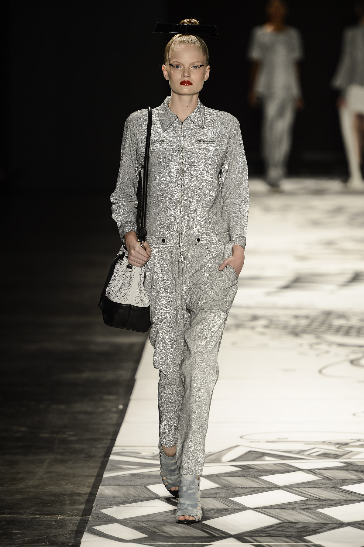 desfile-julianajabour-spfw-verao2014-016