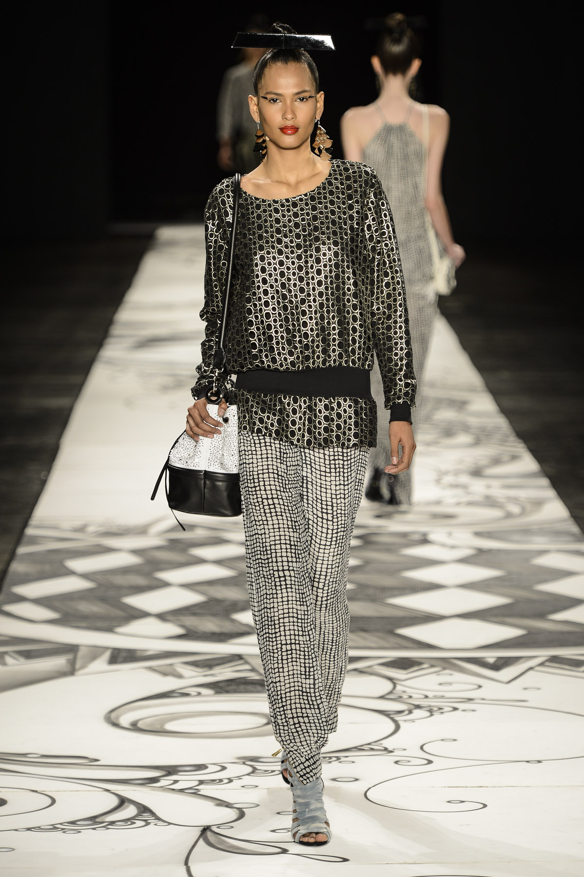 desfile-julianajabour-spfw-verao2014-022