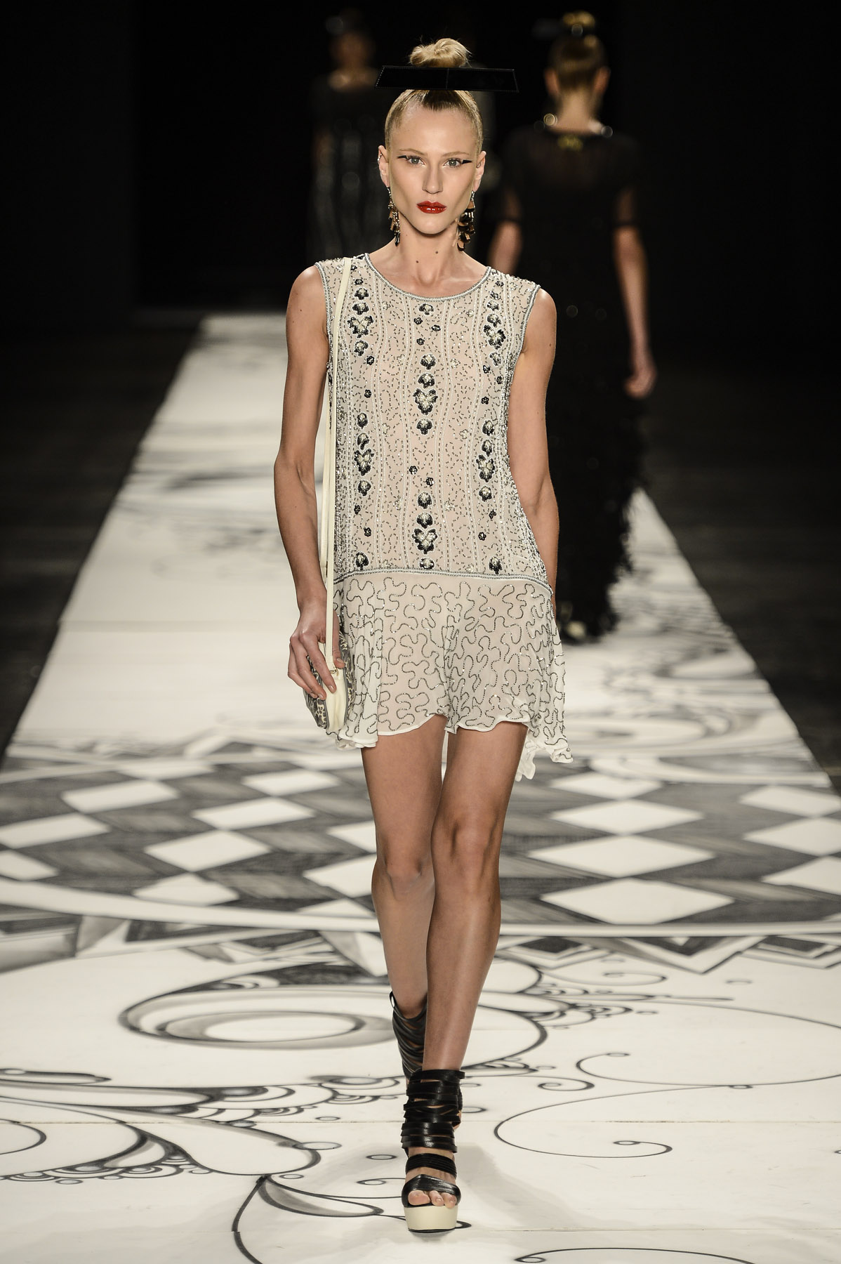 desfile-julianajabour-spfw-verao2014-030