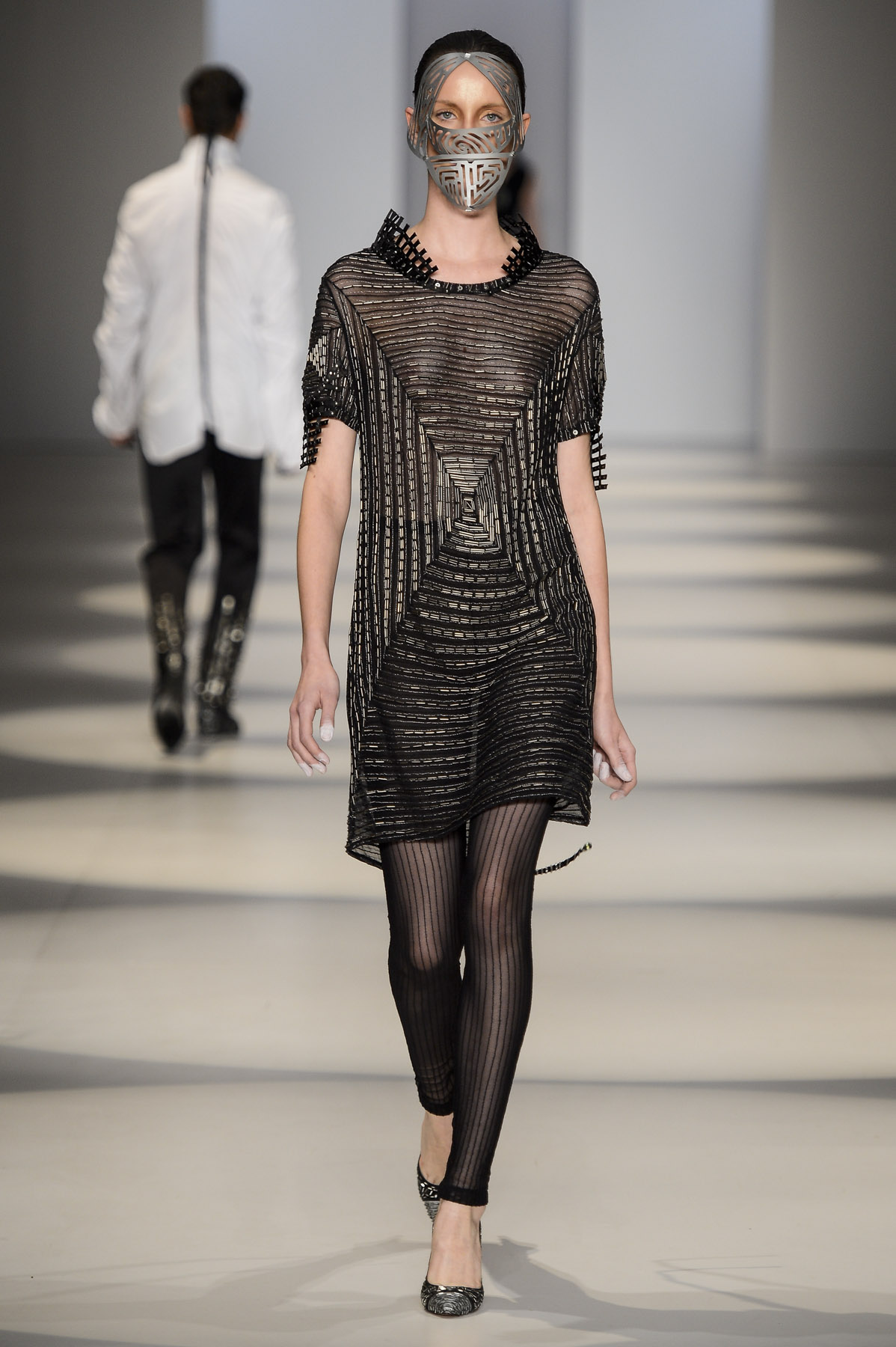 desfile-linovillaventura-spfw-verao2014-003