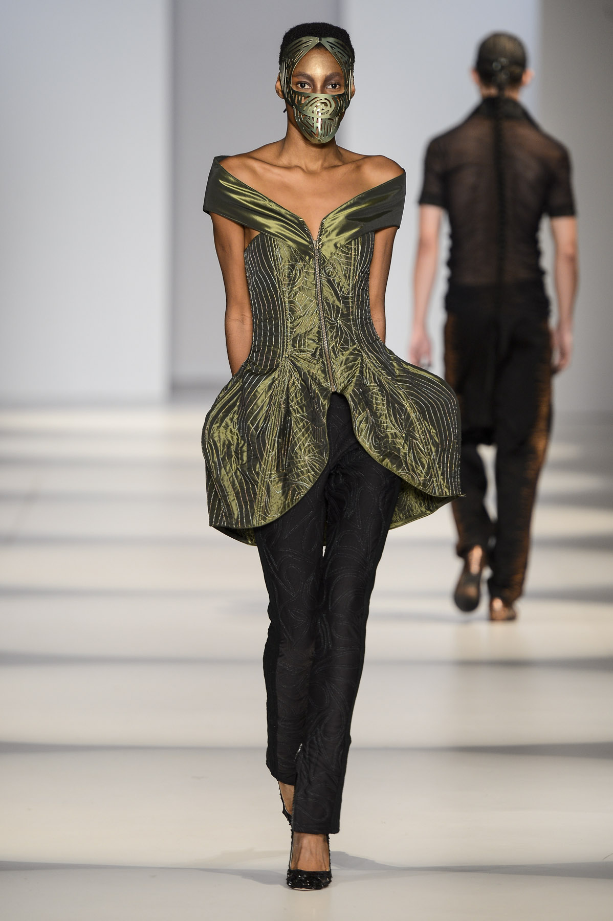 desfile-linovillaventura-spfw-verao2014-010