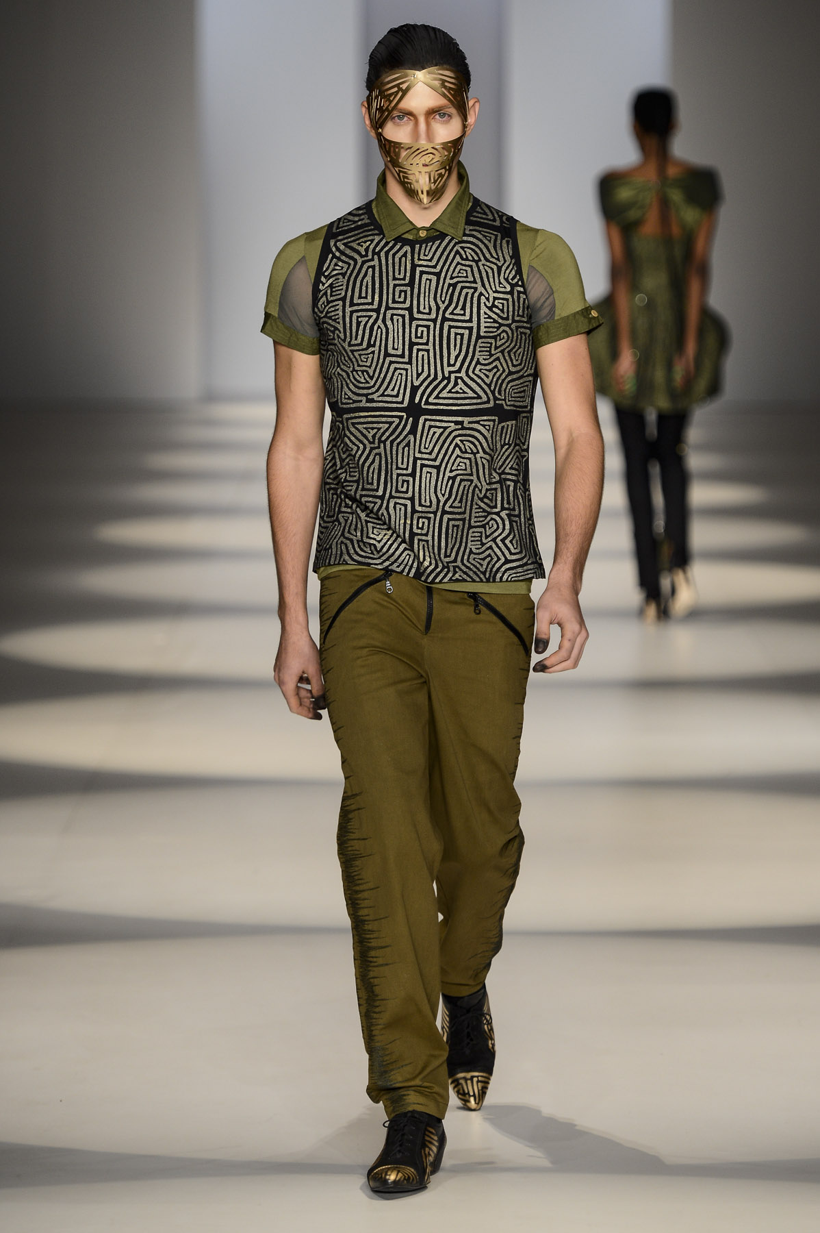 desfile-linovillaventura-spfw-verao2014-011