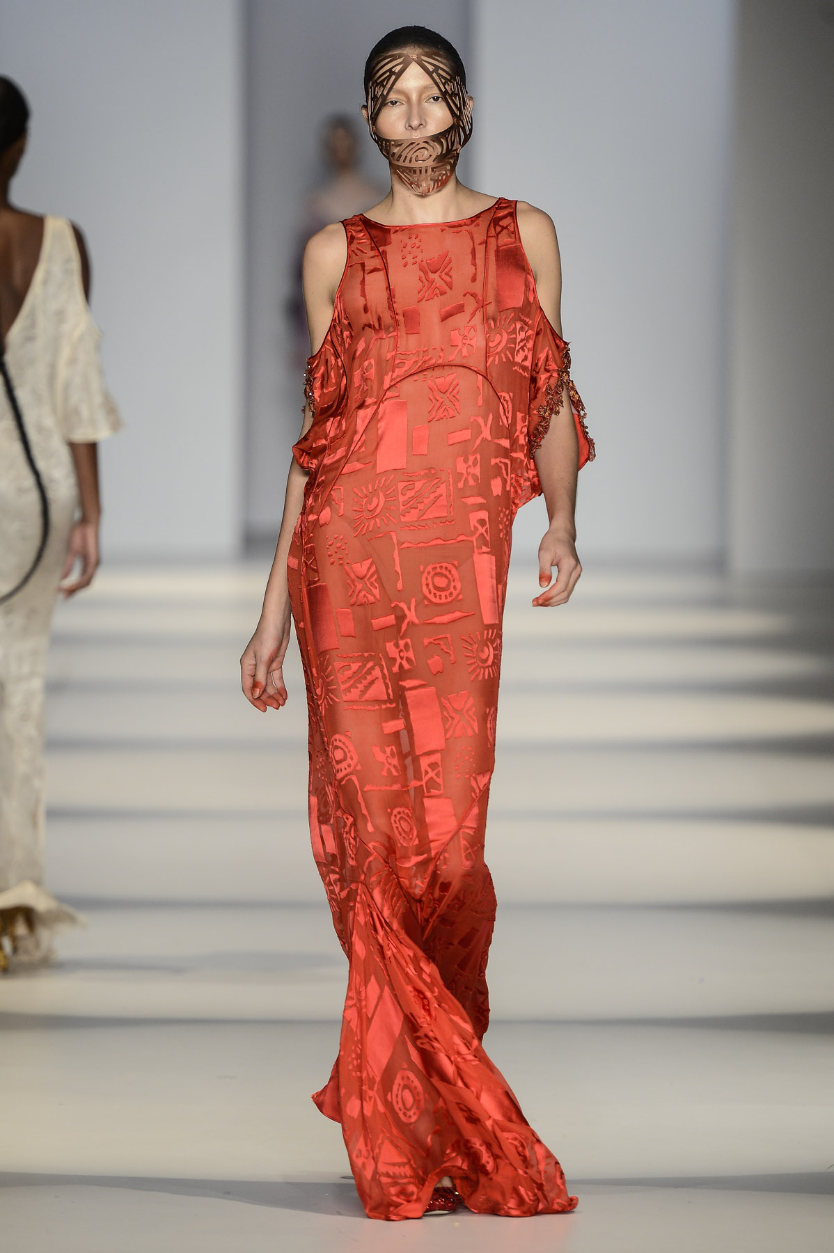 desfile-linovillaventura-spfw-verao2014-024