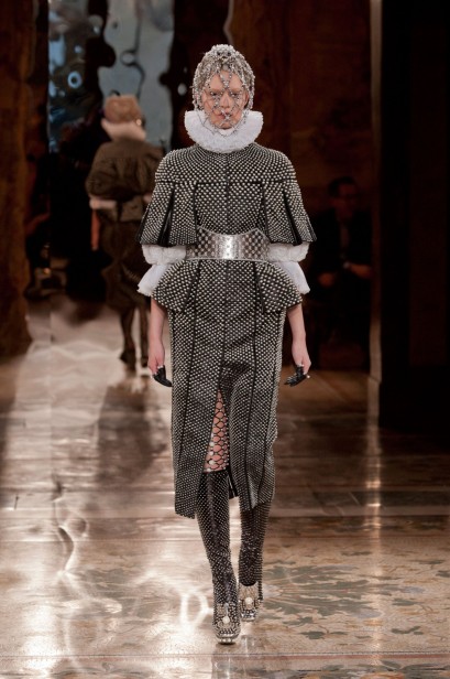 desfile-mcqueen-inverno2014-03