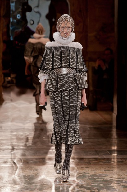 desfile-mcqueen-inverno2014-04