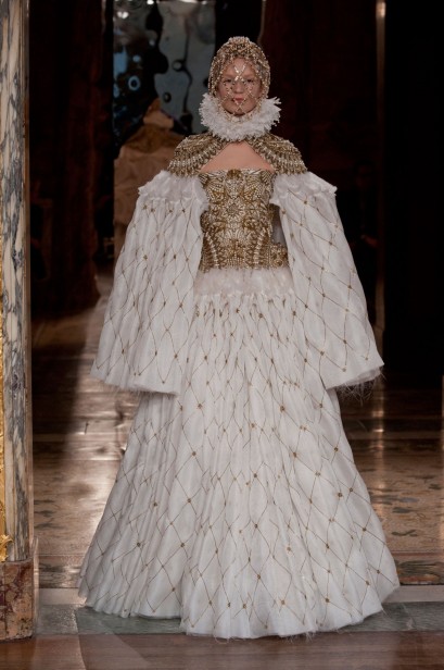desfile-mcqueen-inverno2014-07