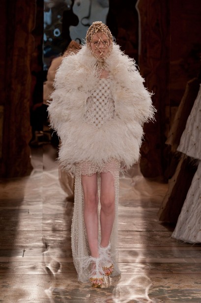 desfile-mcqueen-inverno2014-09