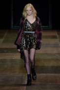desfile-saint-laurent-inverno2014-01