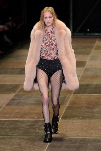 desfile-saint-laurent-inverno2014-16