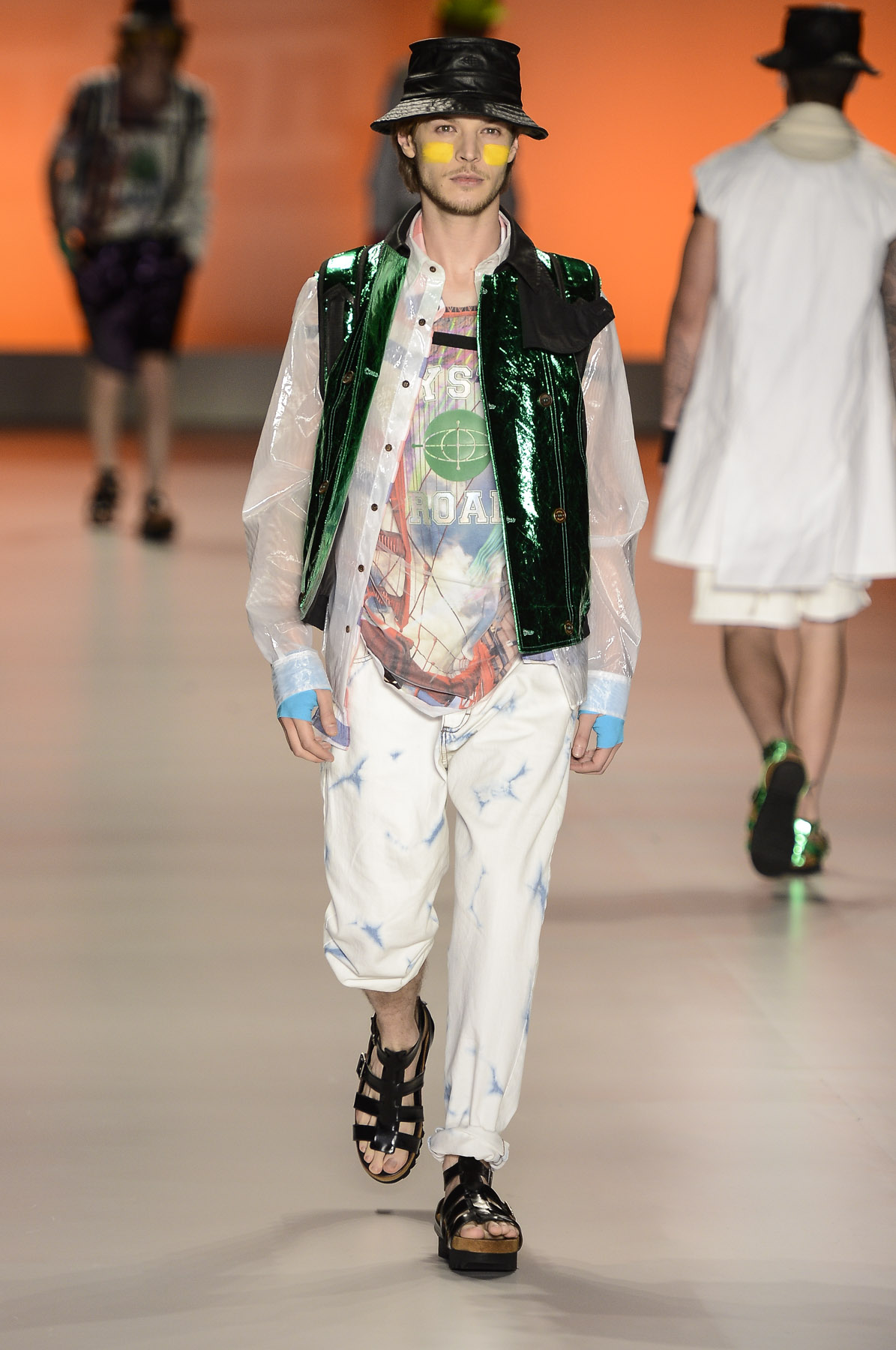 desfile-triton-spfw-verao2014-011
