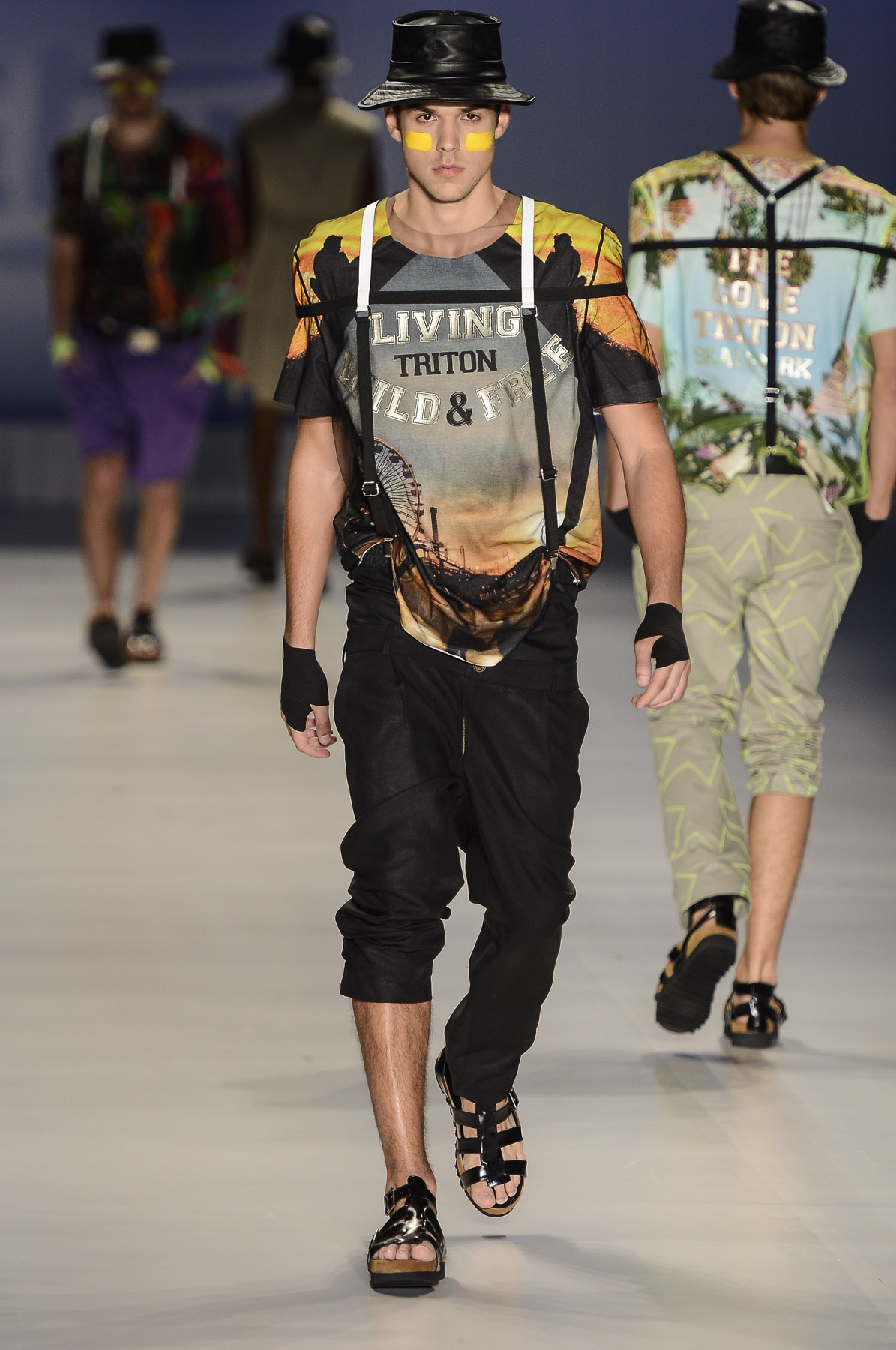 desfile-triton-spfw-verao2014-018