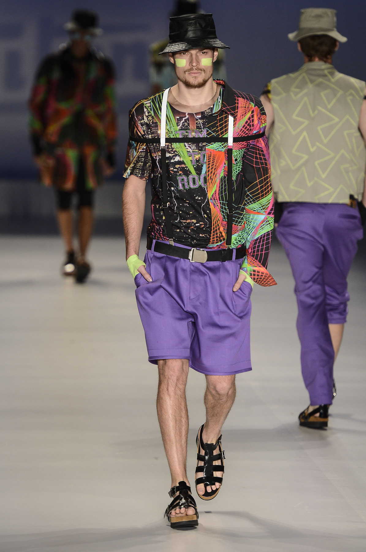 desfile-triton-spfw-verao2014-019