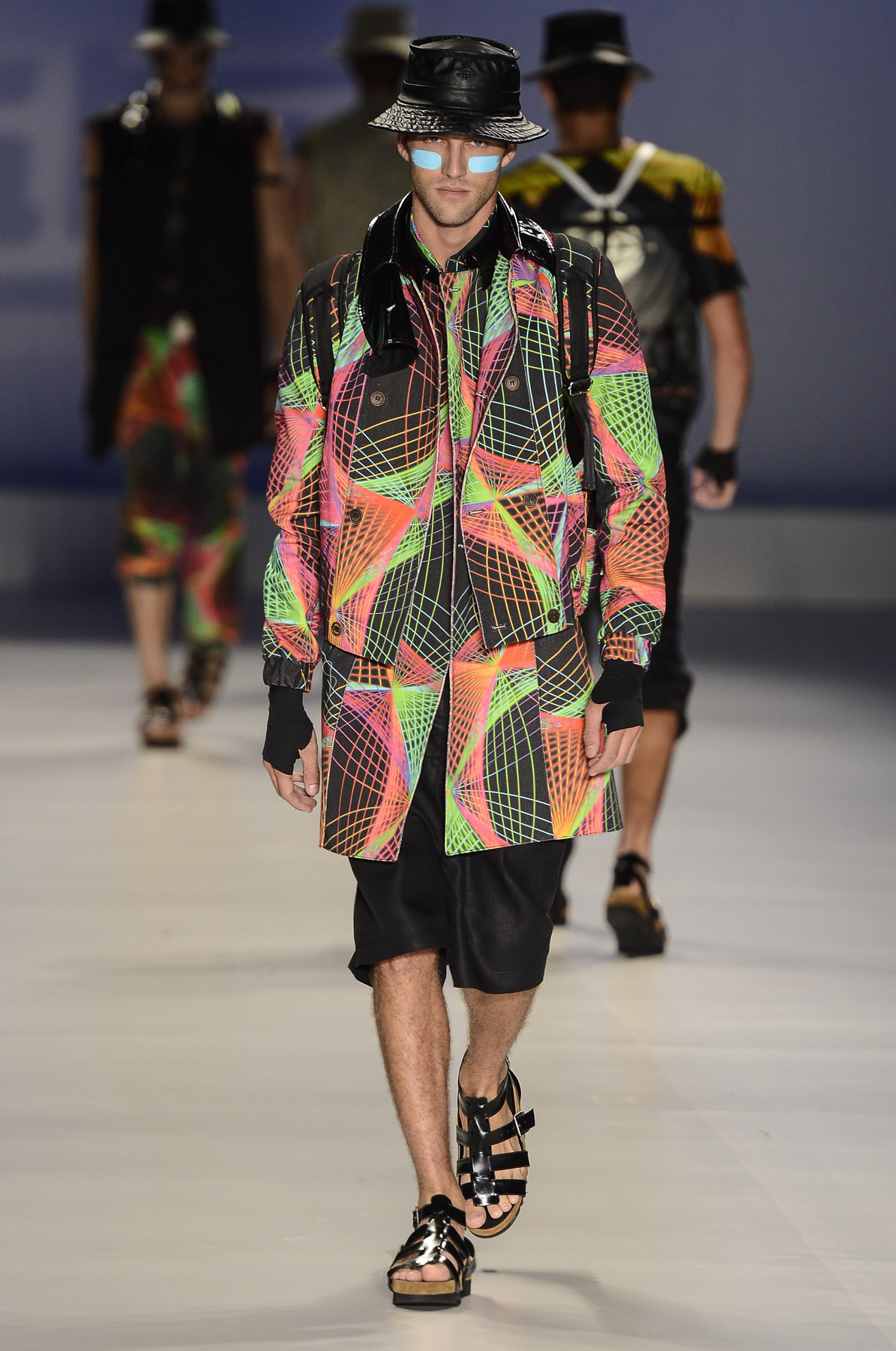 desfile-triton-spfw-verao2014-020