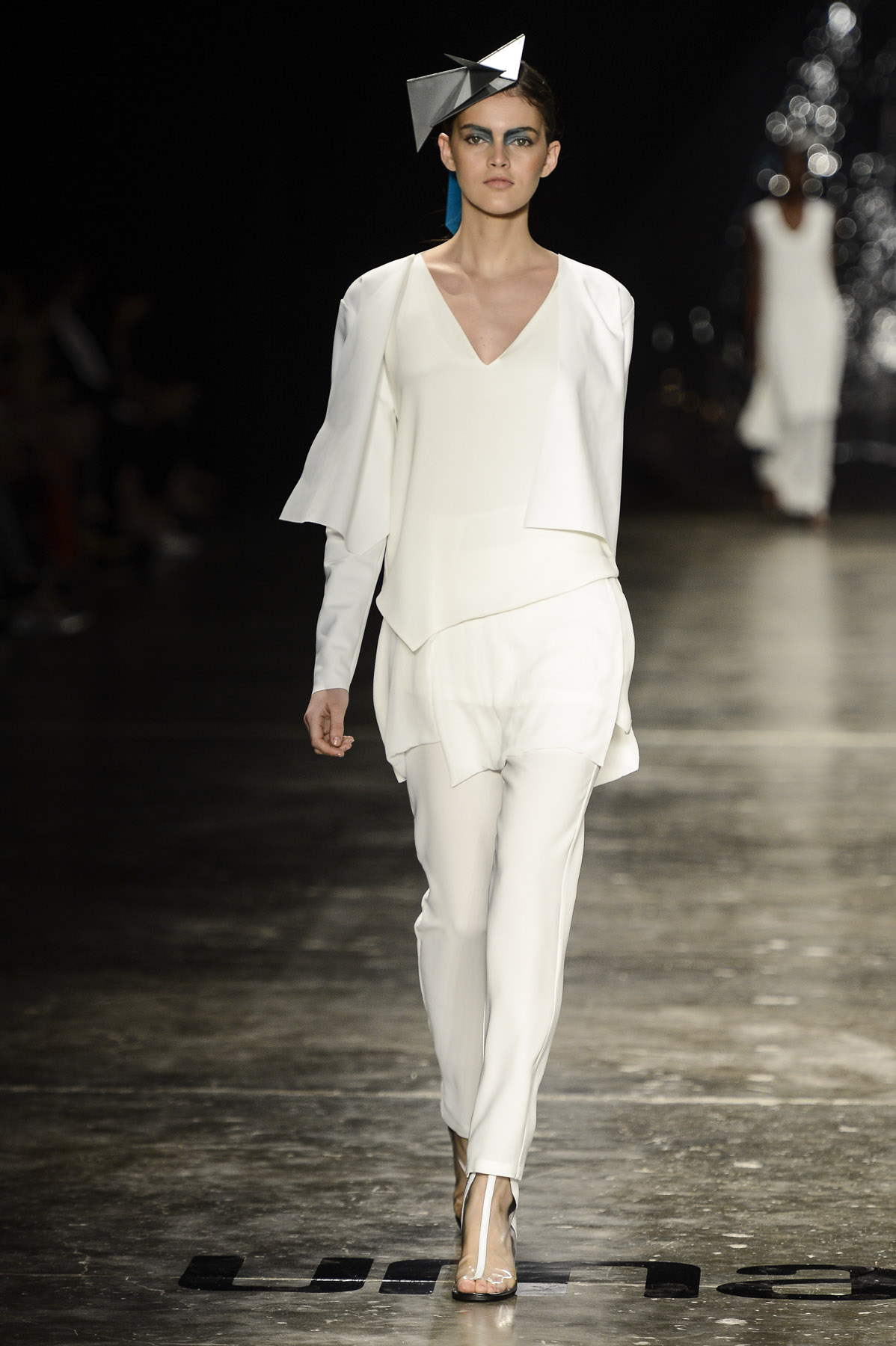 desfile-umaraqueldavidowicz-spfw-verao2014-020