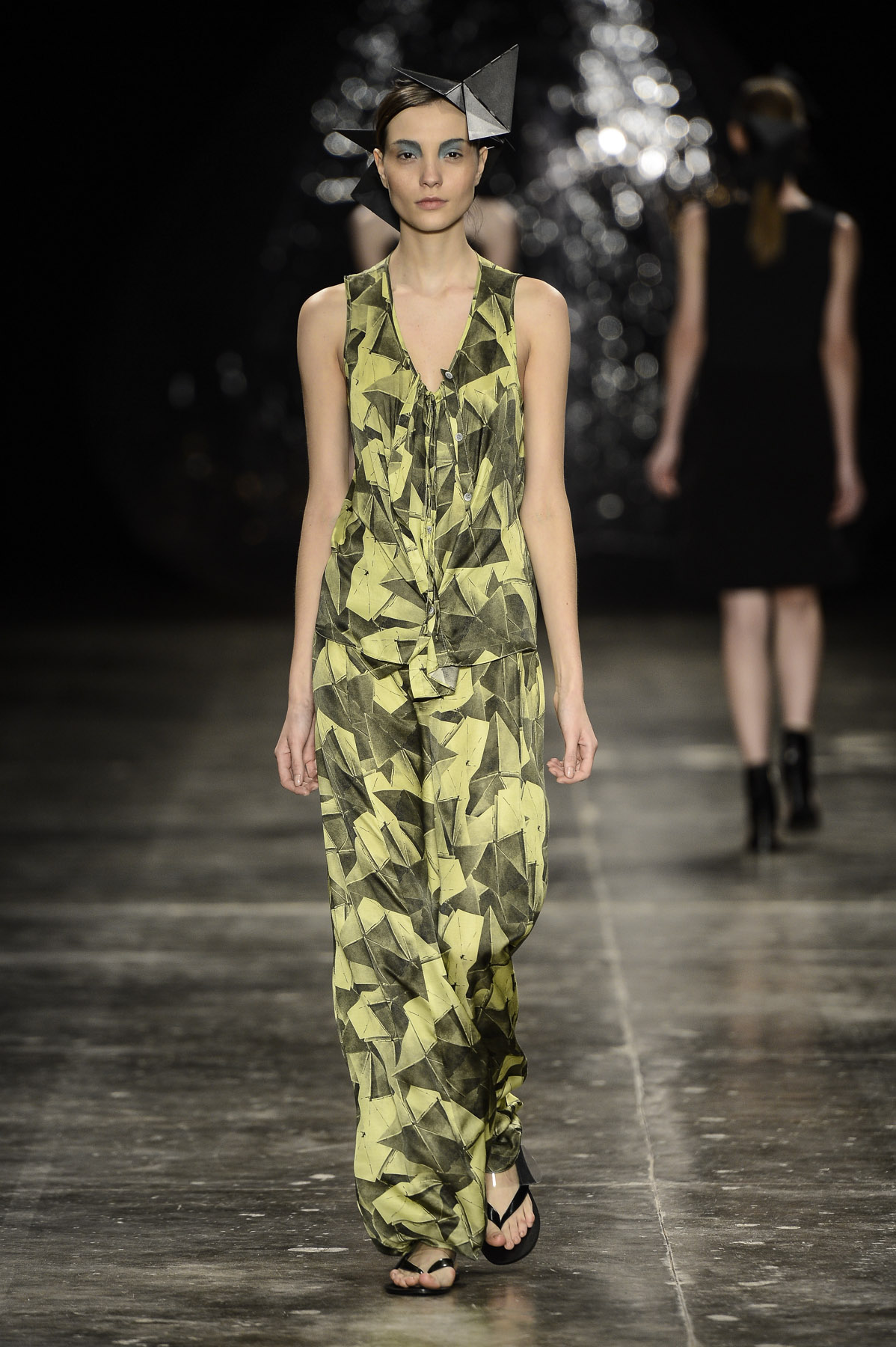 desfile-umaraqueldavidowicz-spfw-verao2014-028