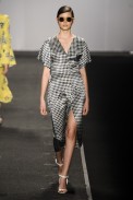 desfile-andreamarques-fashionrio-verao2014-0007