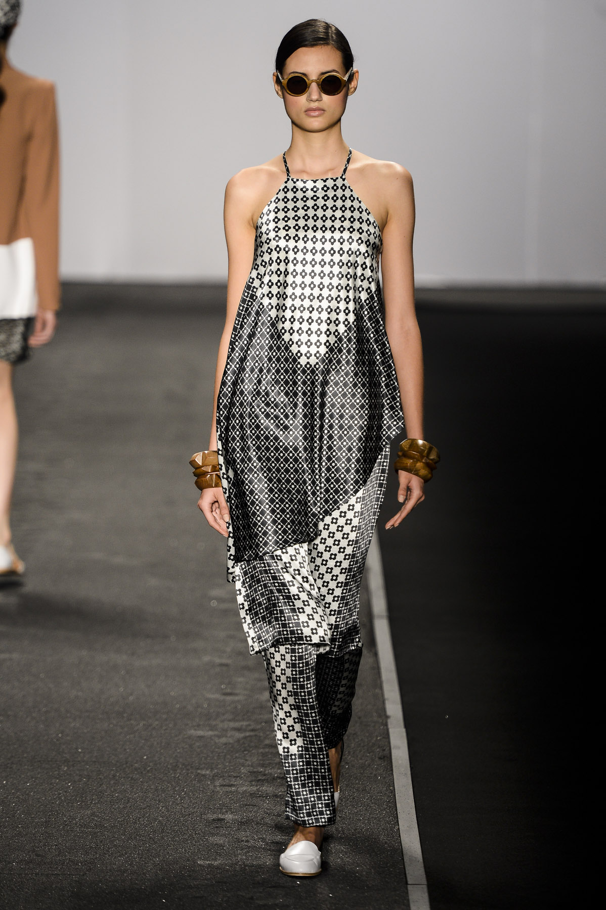 desfile-andreamarques-fashionrio-verao2014-0018