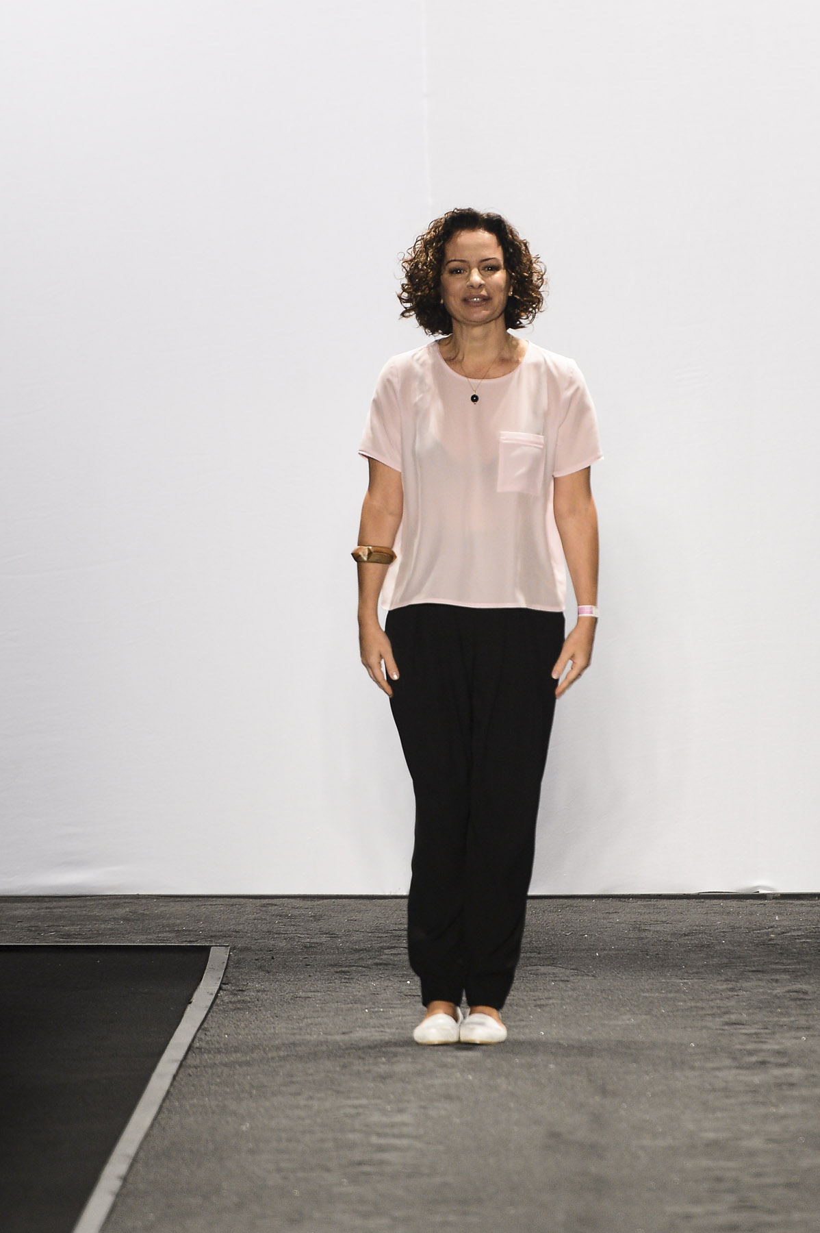 desfile-andreamarques-fashionrio-verao2014-0026