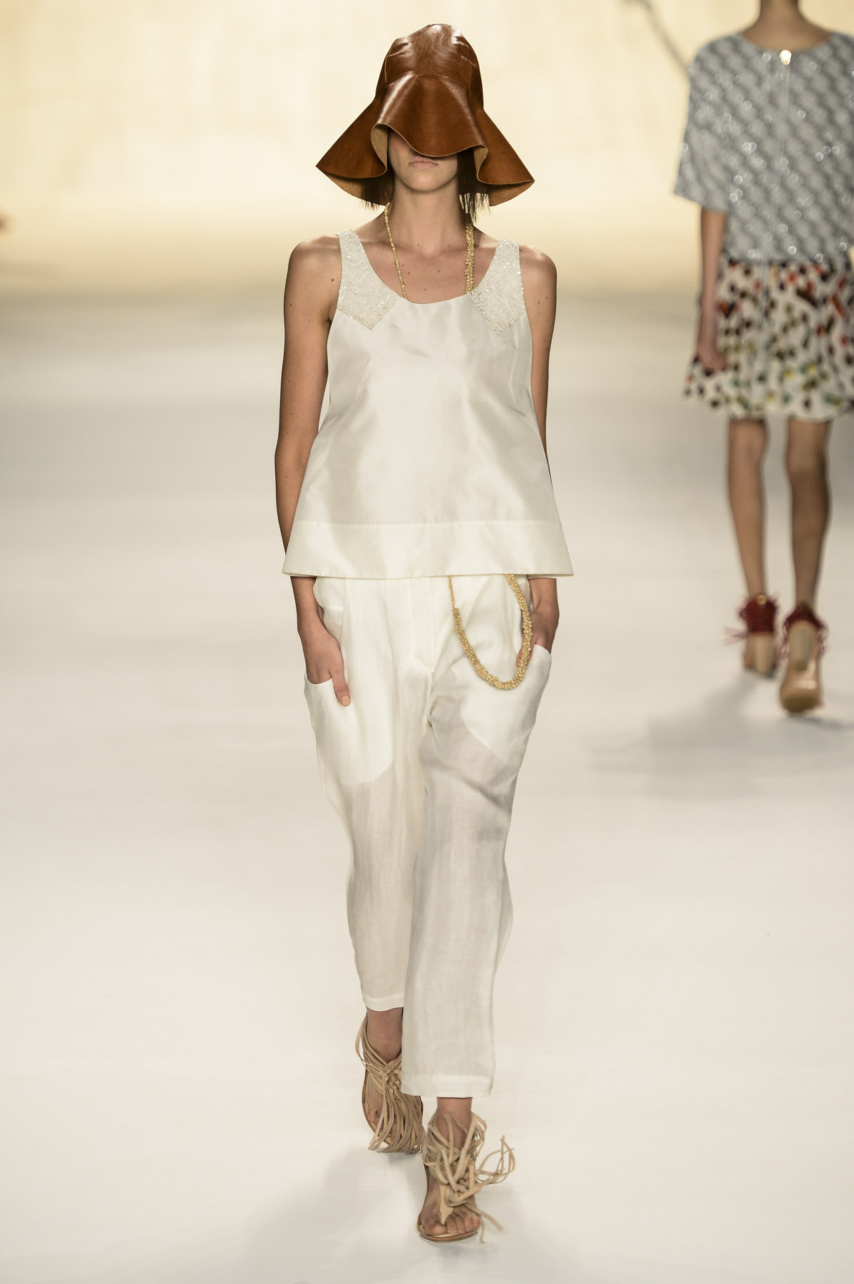 desfile-cantao-fashionrio-verao2014-030