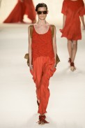 desfile-cantao-fashionrio-verao2014-034