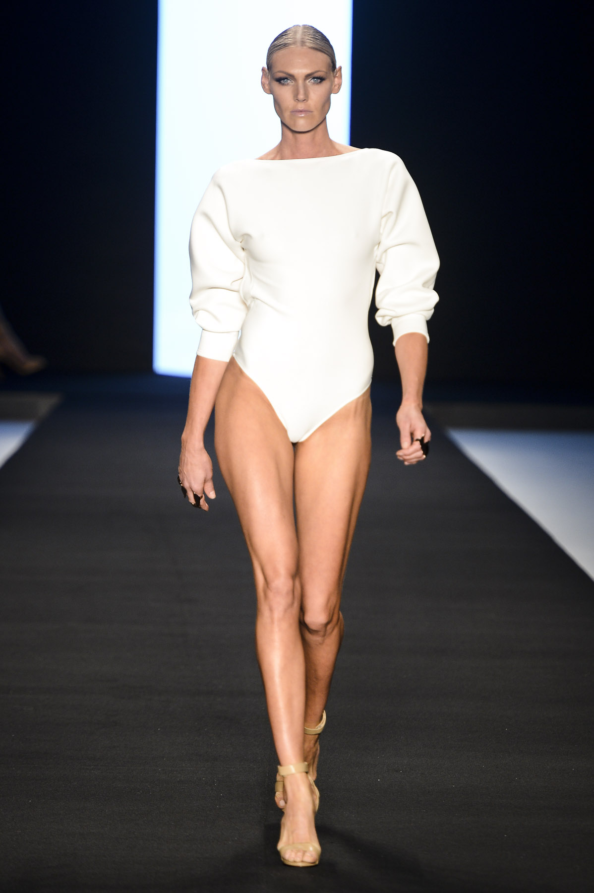 desfile-lennyniemeyer-fashionrio-verao2014-001