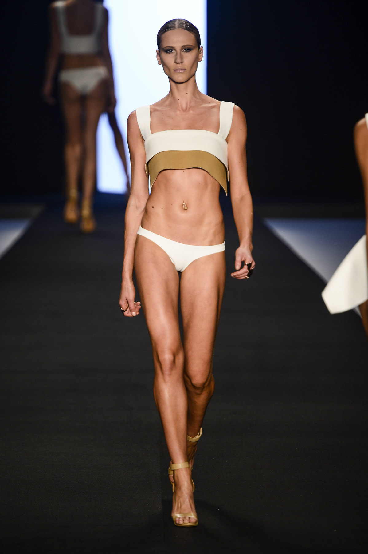 desfile-lennyniemeyer-fashionrio-verao2014-006