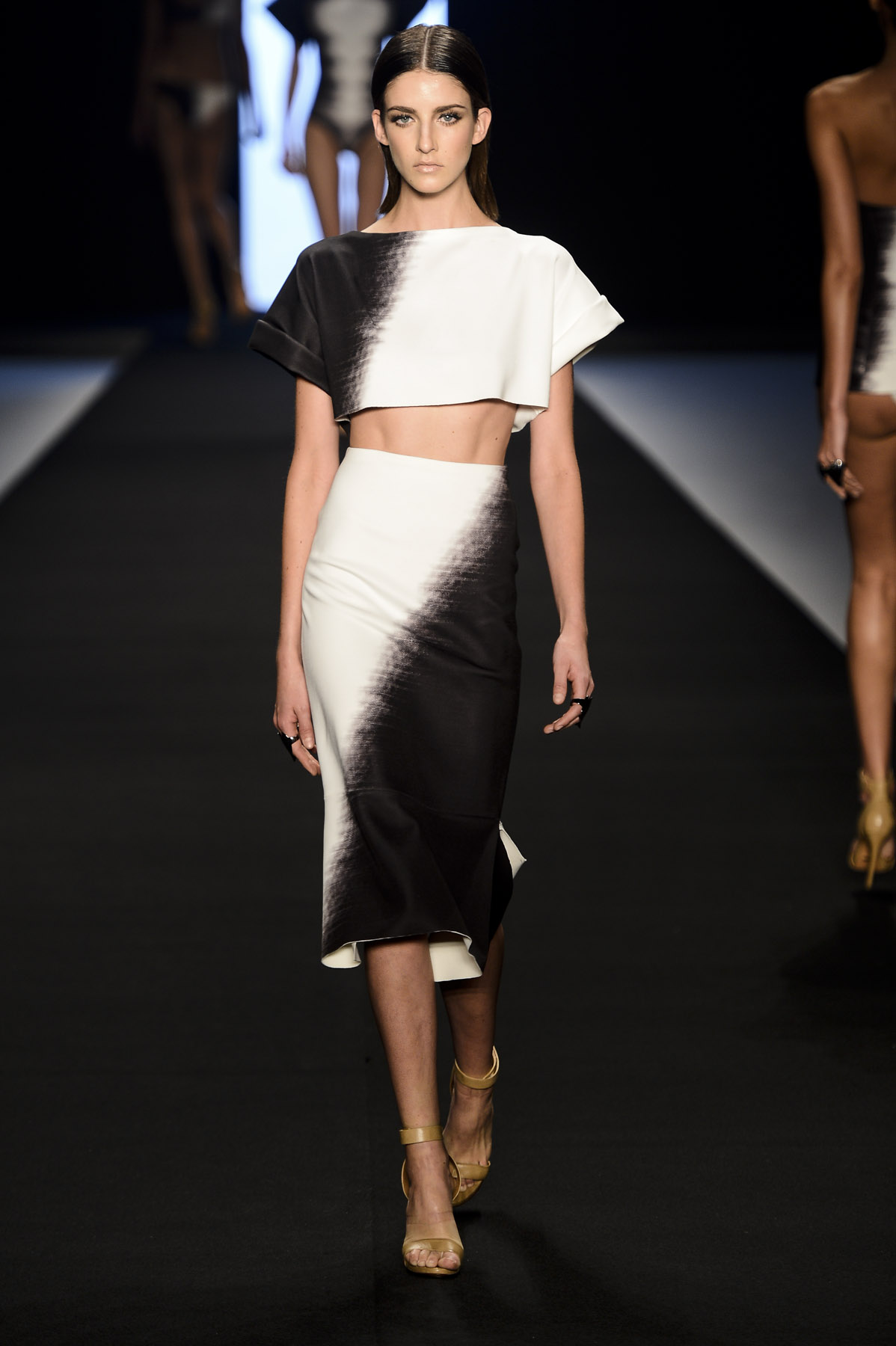 desfile-lennyniemeyer-fashionrio-verao2014-014