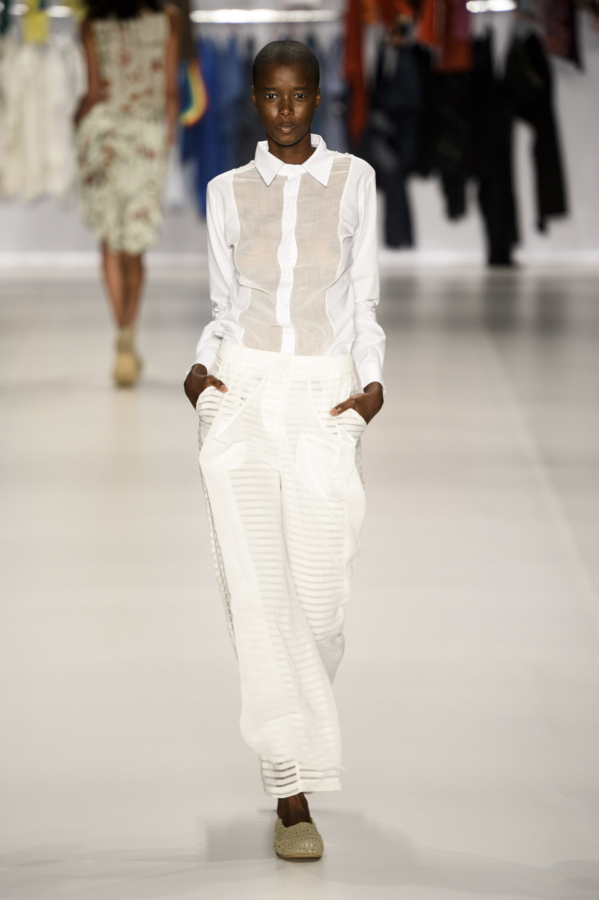 desfile-oestudio-fashionrio-verao2014-003