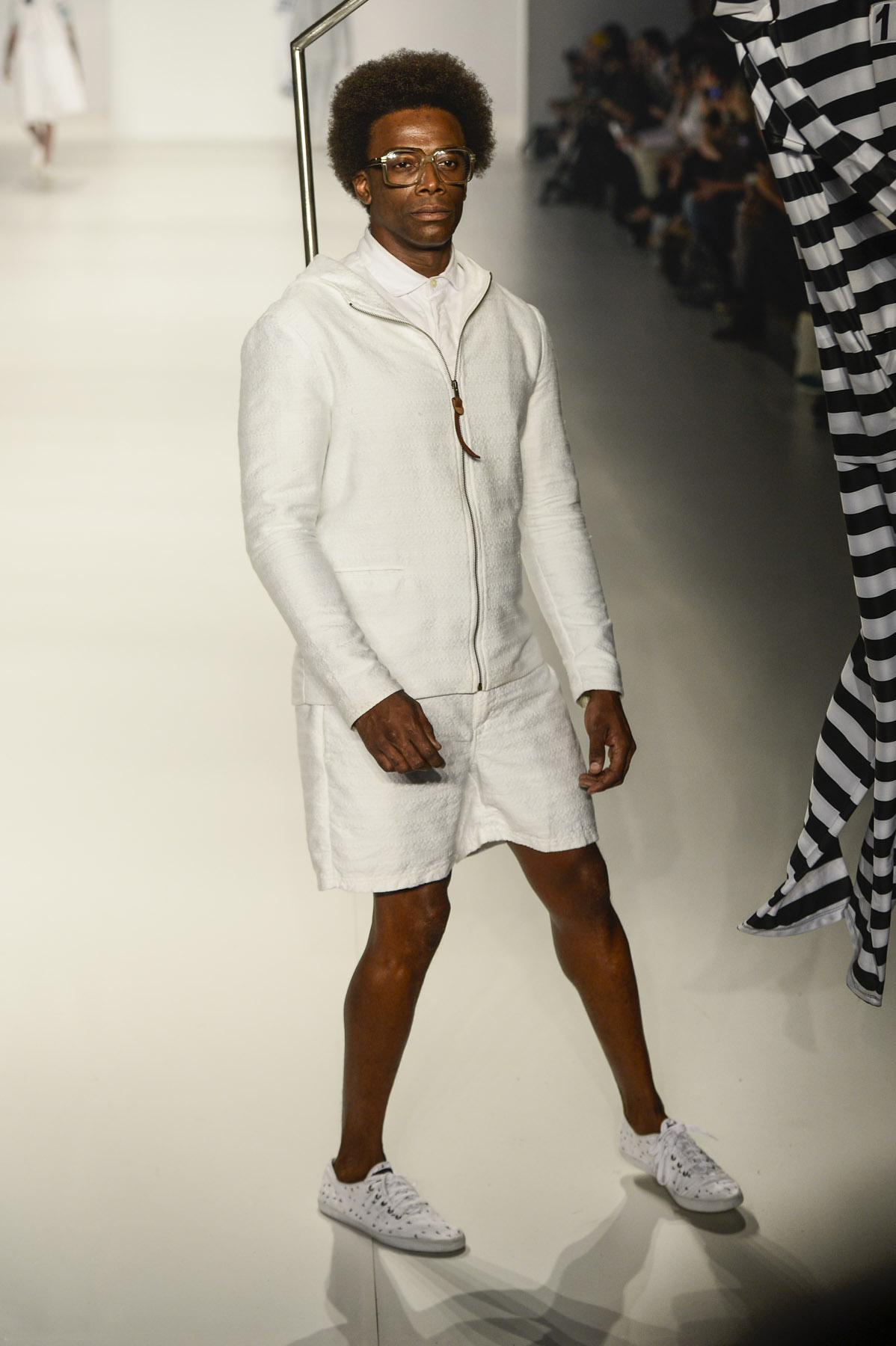 desfile-reserva-fashionrio-verao2014-002