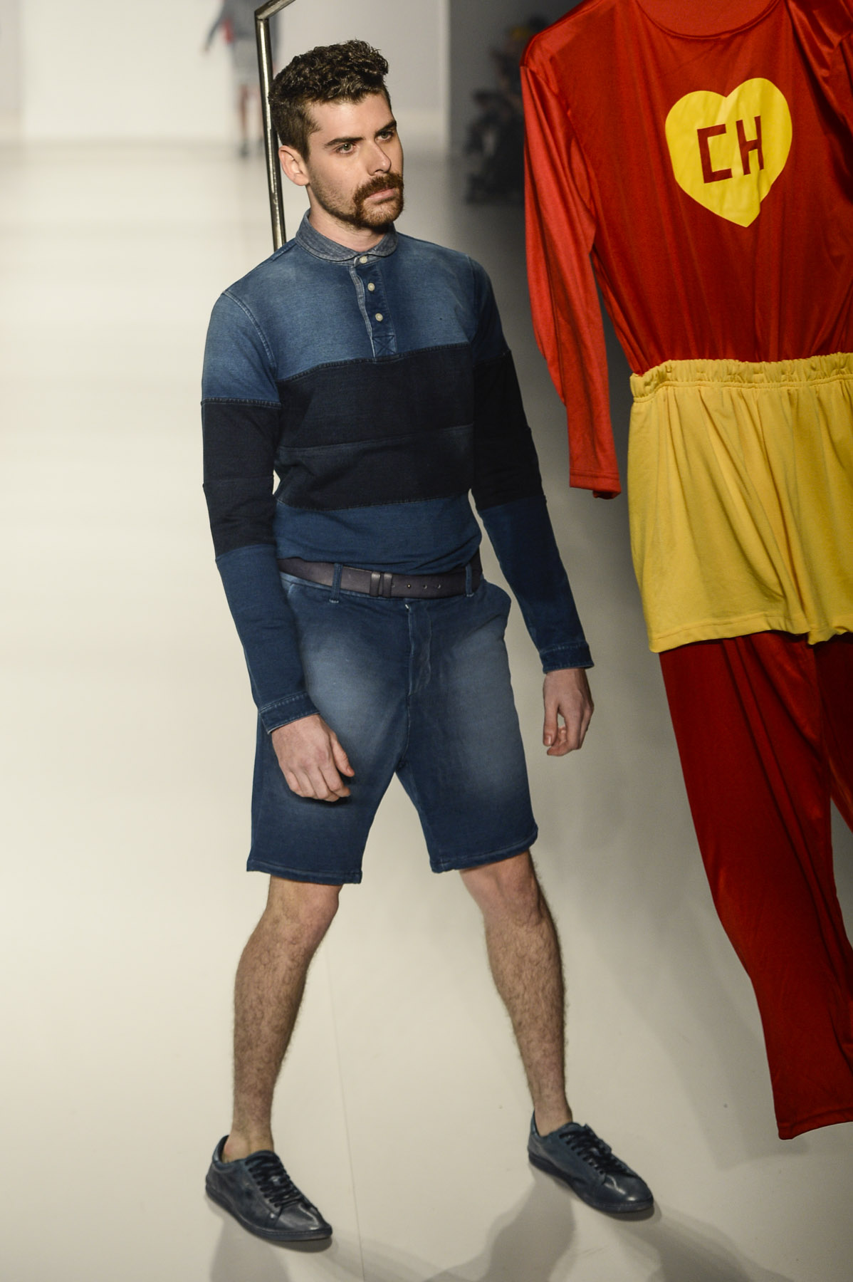 desfile-reserva-fashionrio-verao2014-015