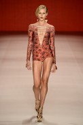 desfile-triya-fashionrio-verao2014-005