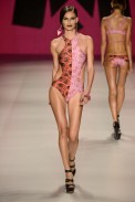 desfile-triya-fashionrio-verao2014-008