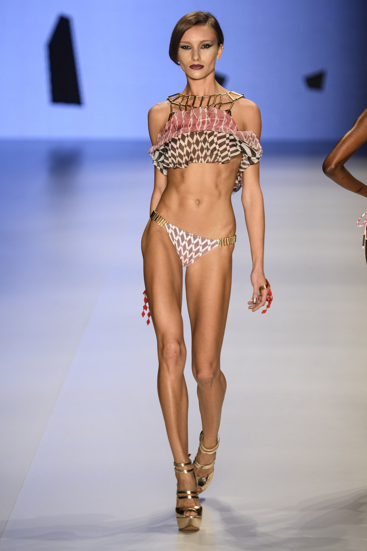 desfile-triya-fashionrio-verao2014-021