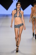 desfile-triya-fashionrio-verao2014-028
