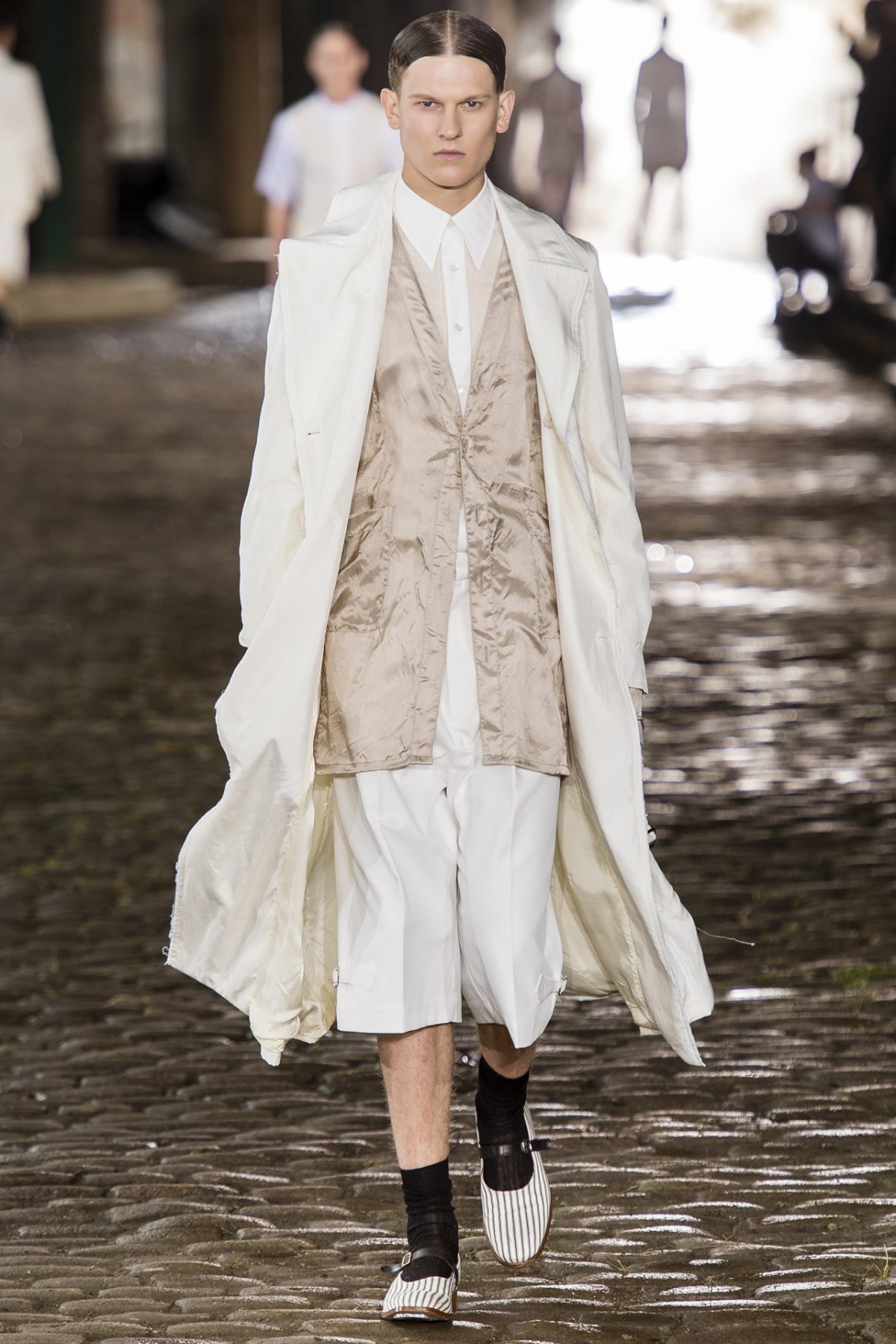 desfile-a-mcqueen-men-london-ss2014-07