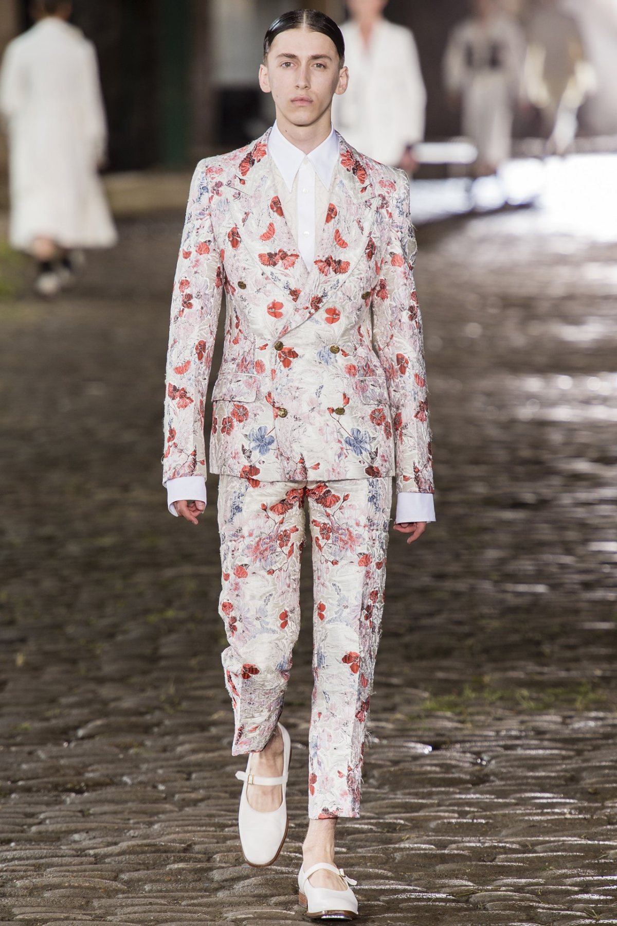 desfile-a-mcqueen-men-london-ss2014-09