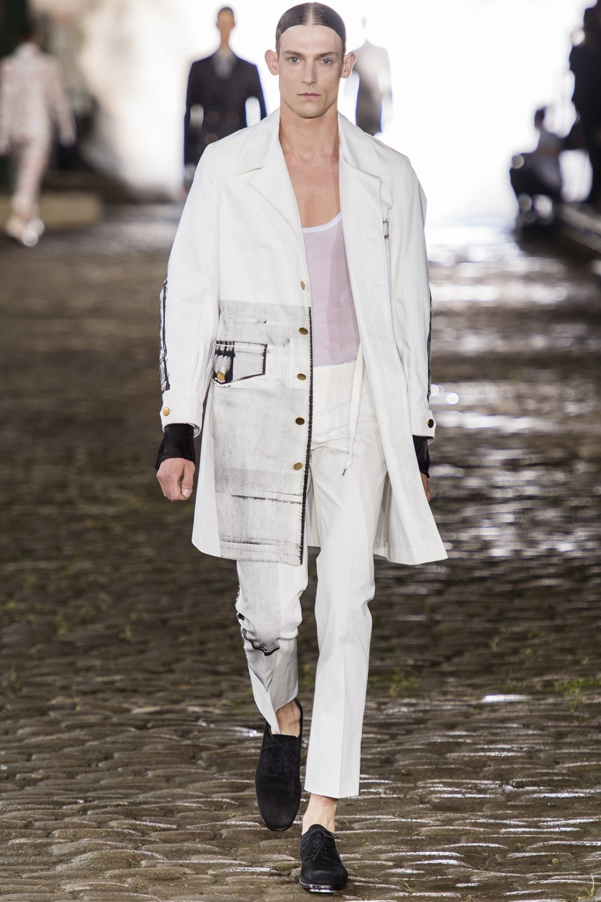 desfile-a-mcqueen-men-london-ss2014-12