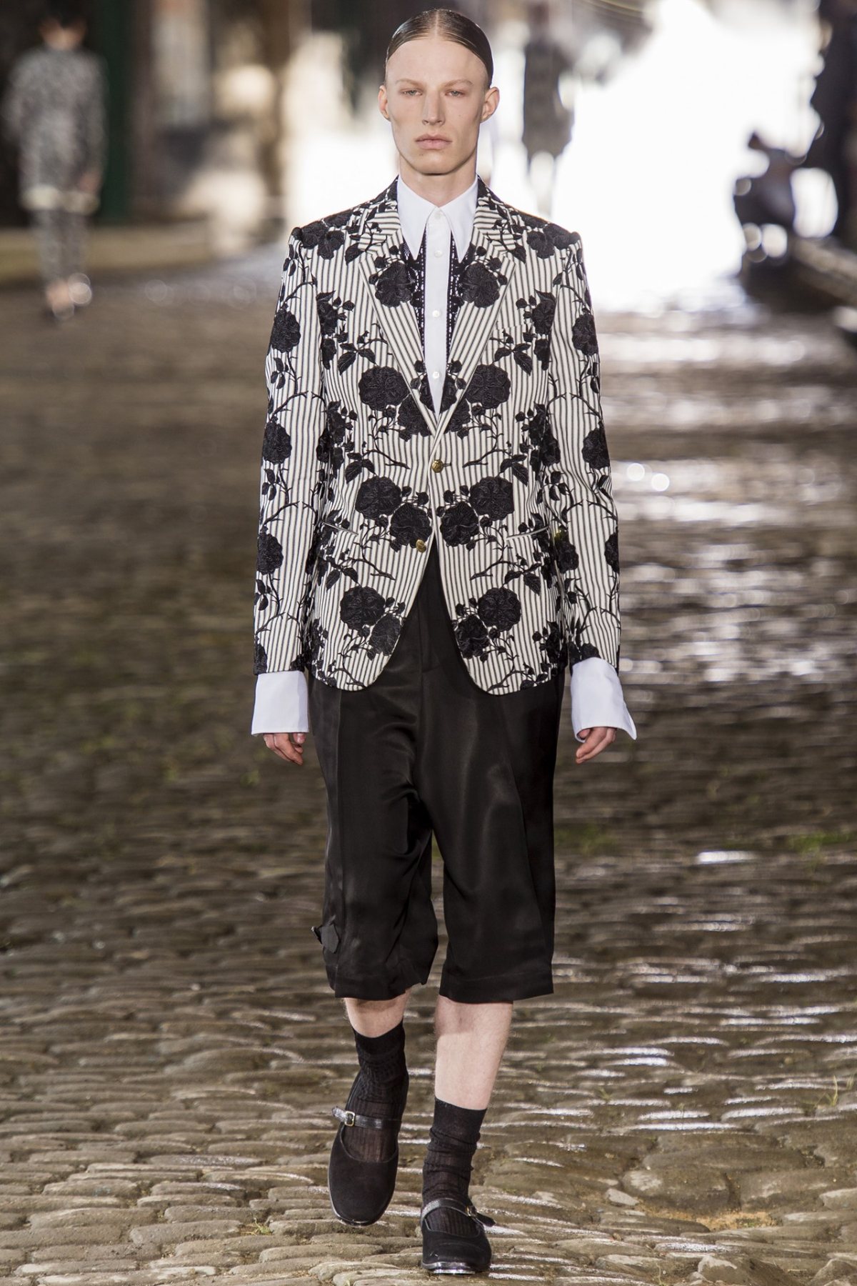 desfile-a-mcqueen-men-london-ss2014-17