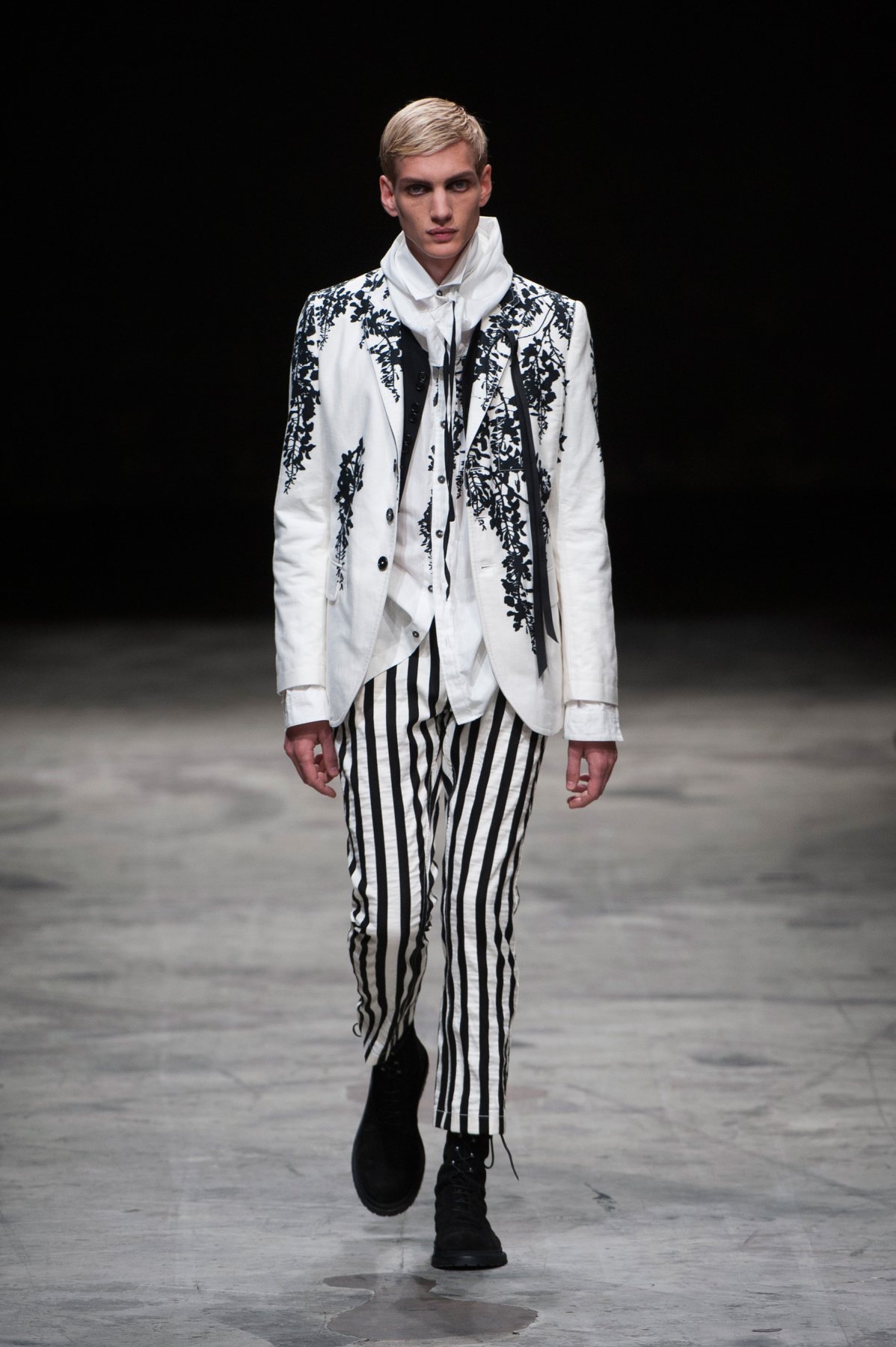 desfile-ann-demeu-paris-men-ss2014-03