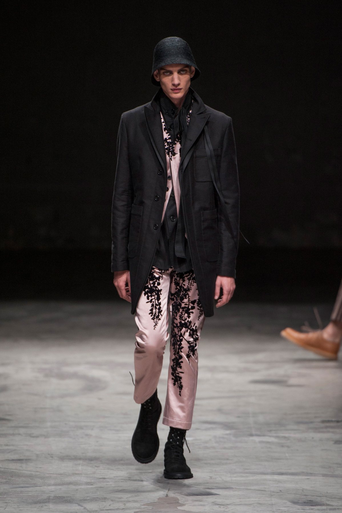 desfile-ann-demeu-paris-men-ss2014-30