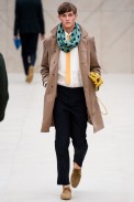 desfile-burberry-london-ss2014-15