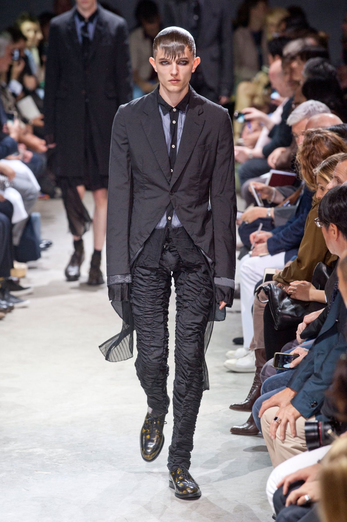 desfile-commedes-paris-men-ss2014-01