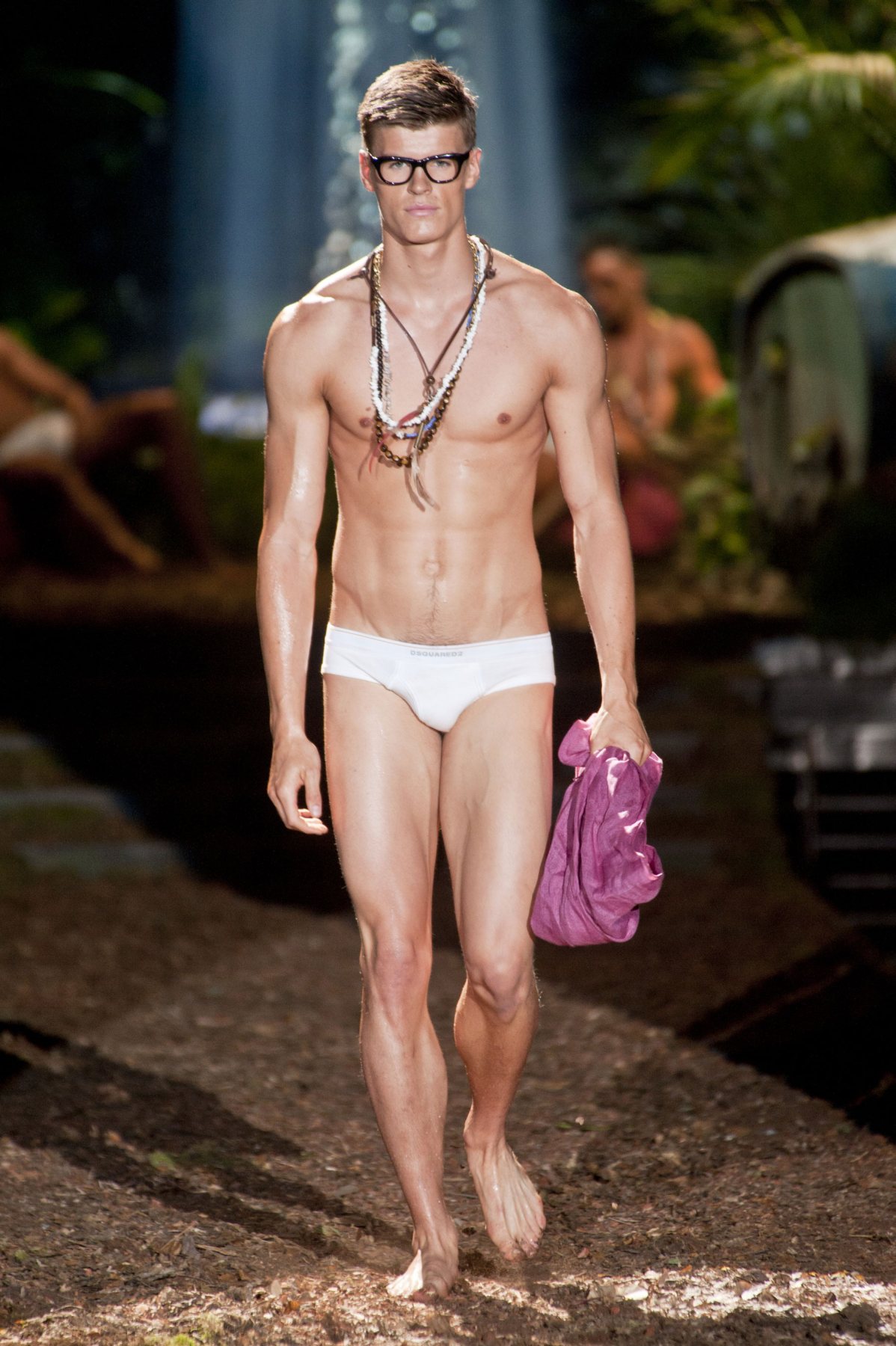 desfile-d-squared-milao-ss2014-03