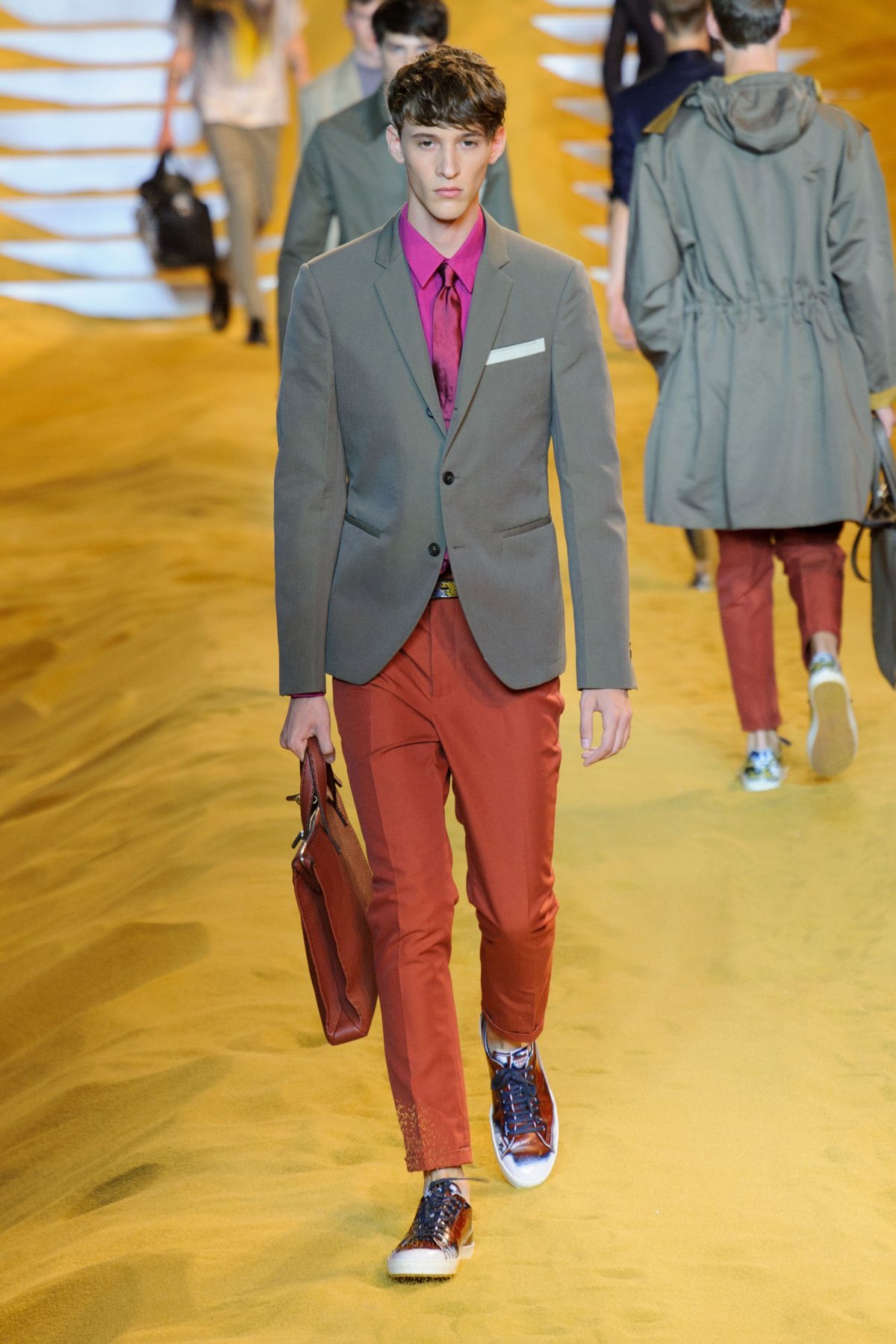 desfile-fendi-milao-ss2014-02