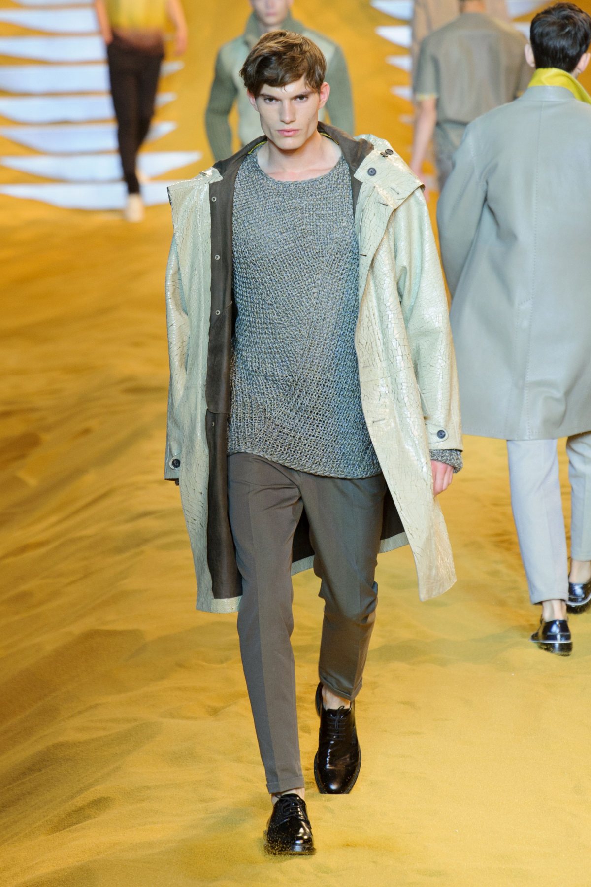 desfile-fendi-milao-ss2014-11